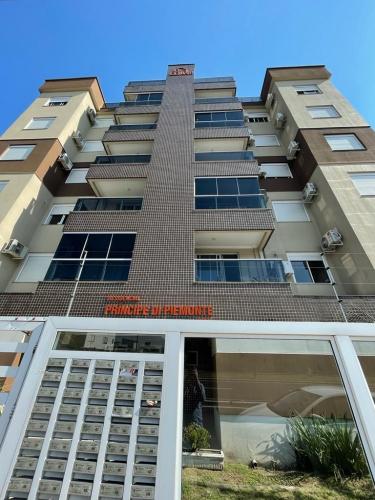 Cobertura à venda no Camobi: