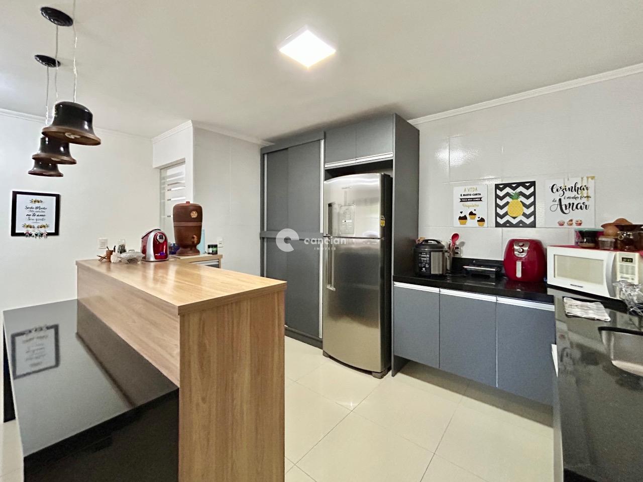 Casa à venda no Camobi: