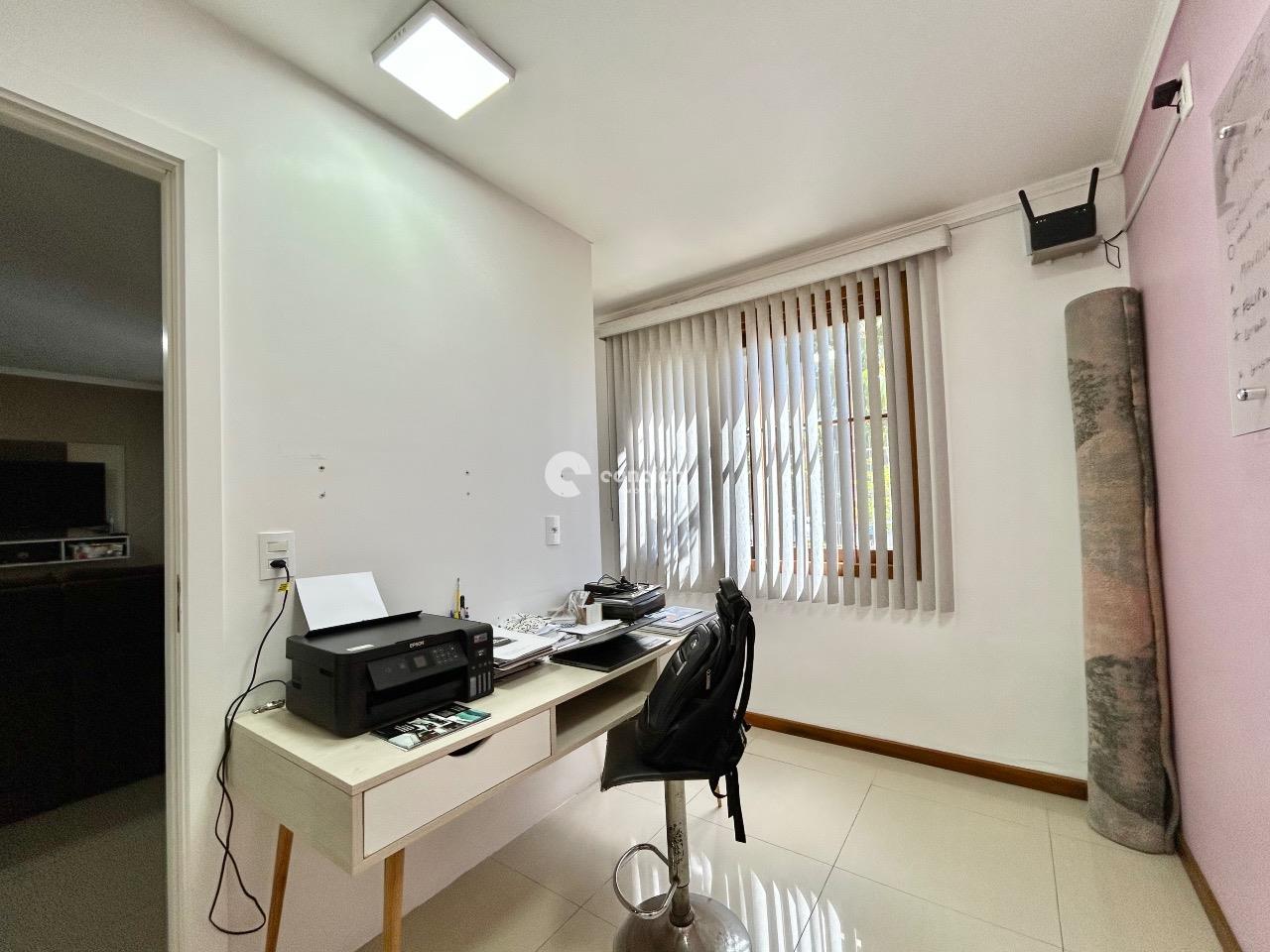 Casa à venda no Camobi: