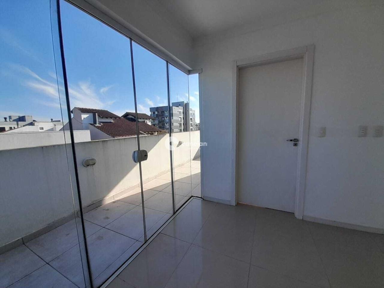 Cobertura à venda no Camobi: 