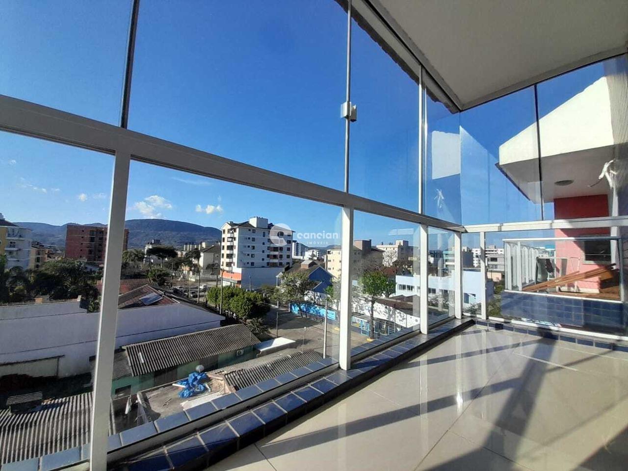 Cobertura à venda no Camobi: 