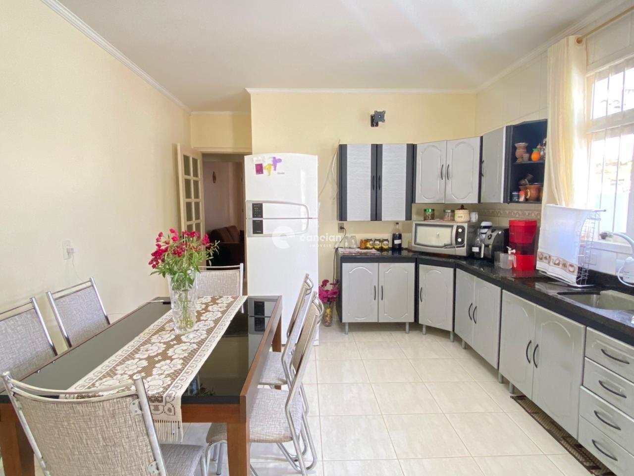 Casa à venda no Camobi: 