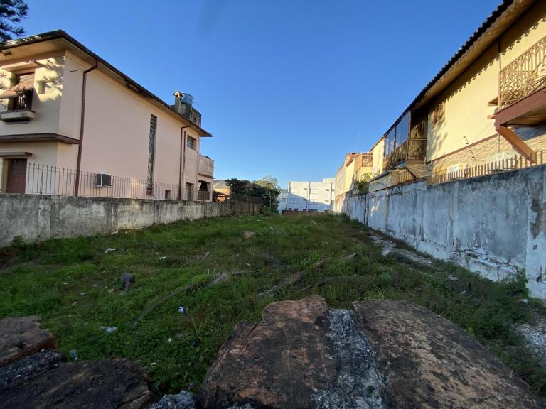 Terreno à venda no Centro: 