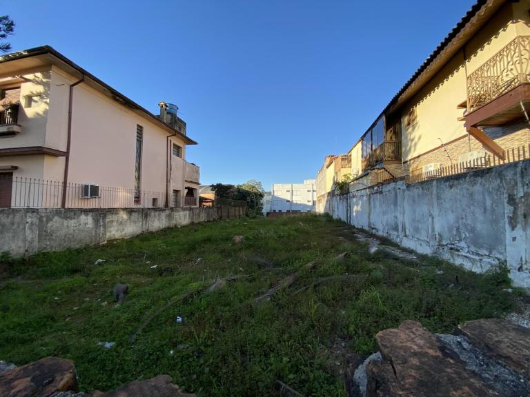 Terreno à venda no Centro: 