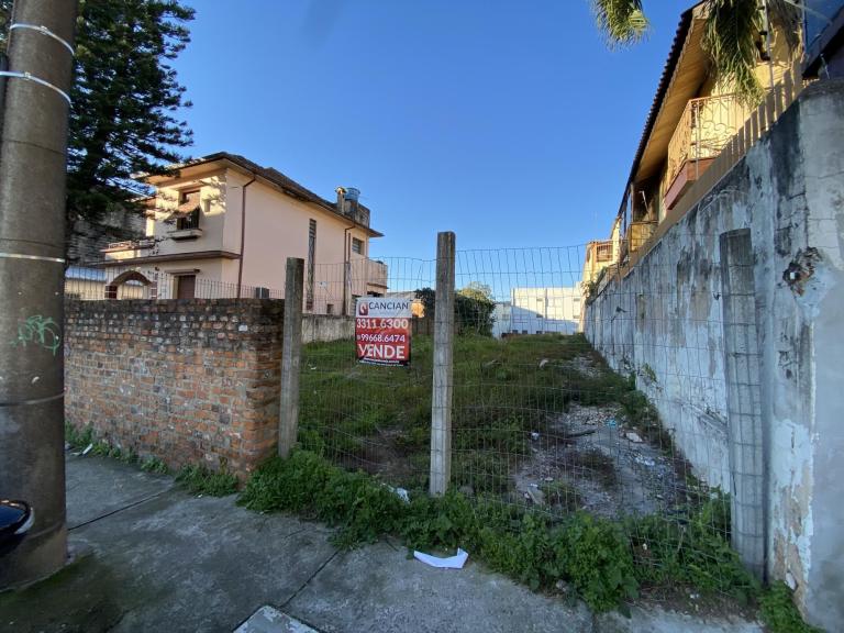 Terreno à venda no Centro: 