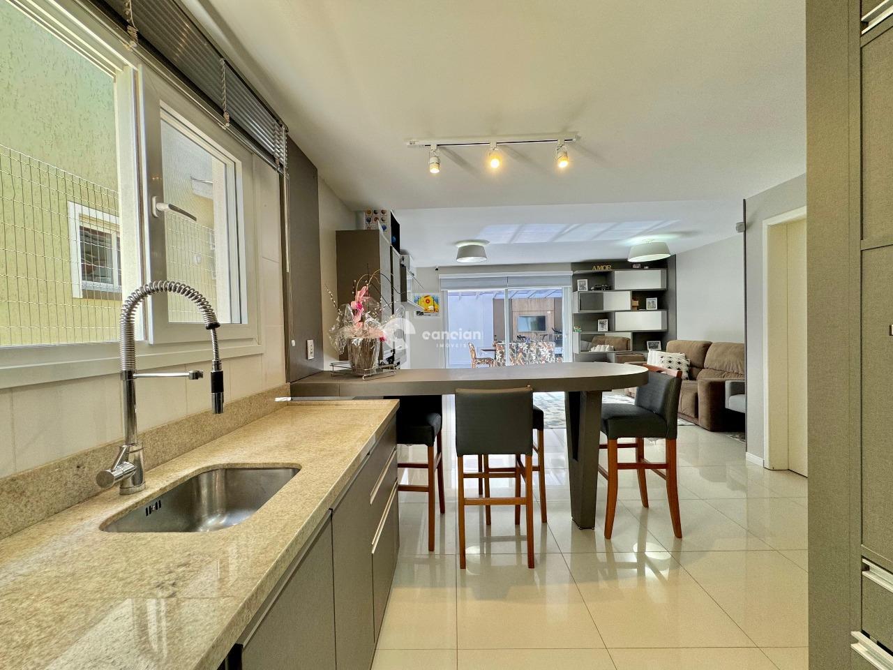 Casa de Condomínio à venda no São José: 