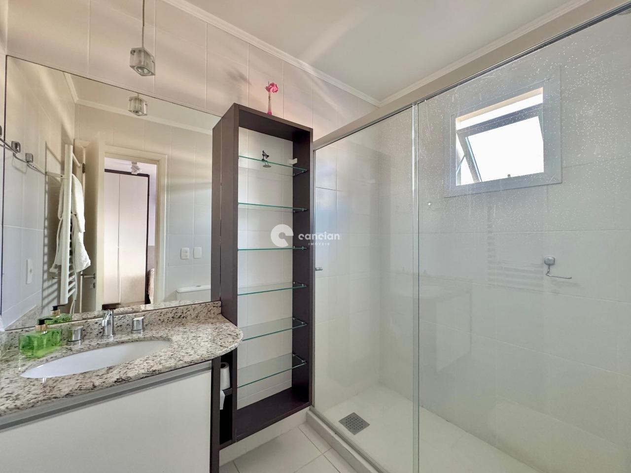 Casa de Condomínio à venda no São José: 