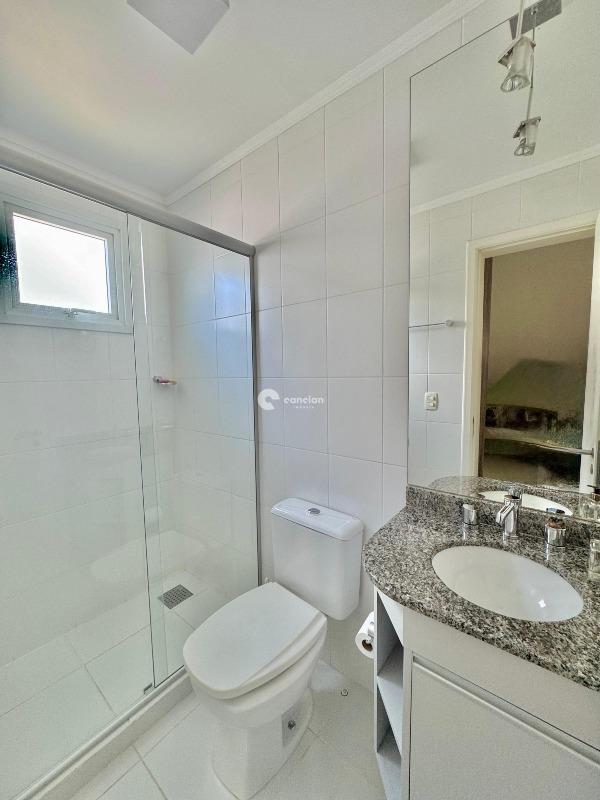 Casa de Condomínio à venda no São José: 