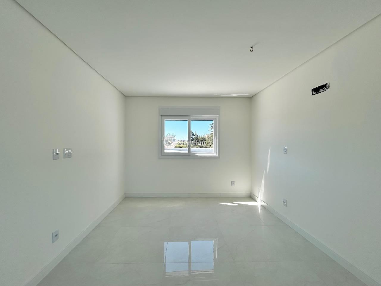 Casa de Condomínio à venda no Camobi: 