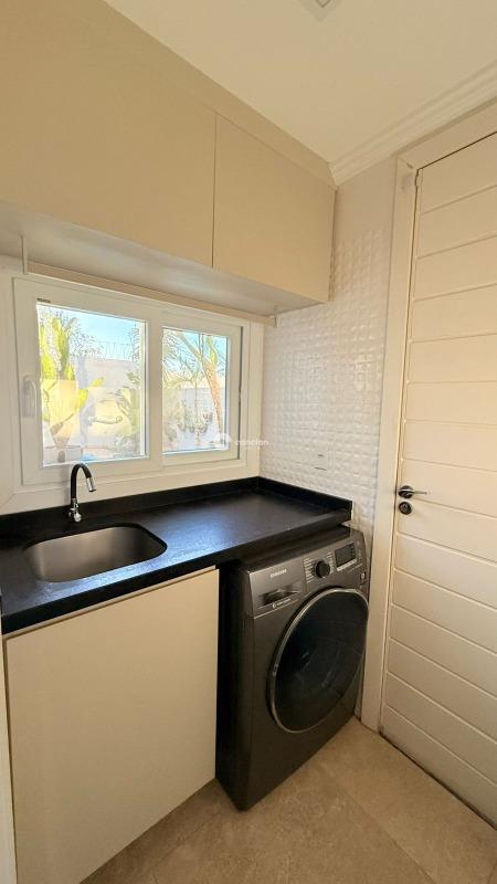 Casa de Condomínio à venda no Camobi: 