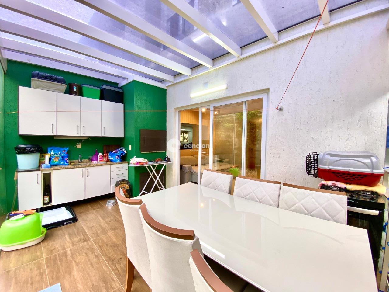 Casa de Condomínio à venda no São José: 