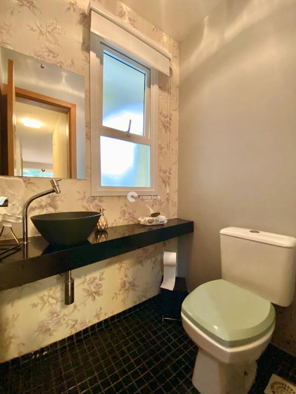 Casa de Condomínio à venda no São José: 