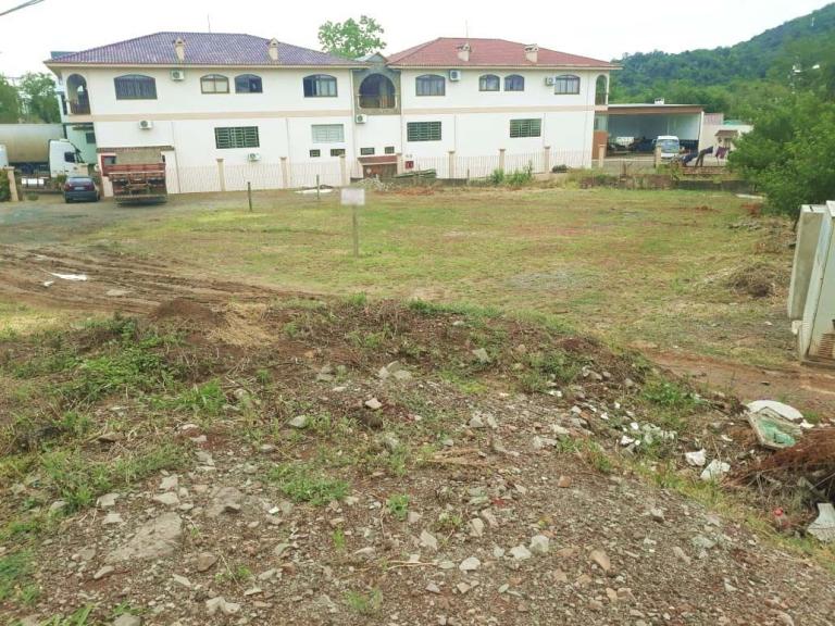 Terreno à venda no Km 3: