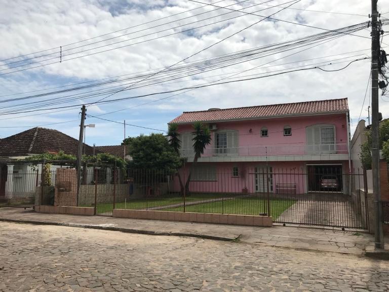 Casa à venda no Camobi: 