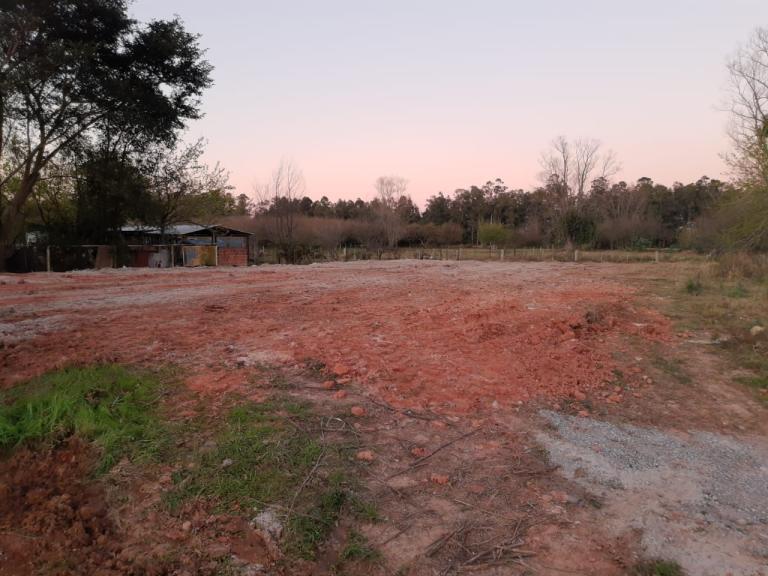 Terreno à venda no Camobi: 