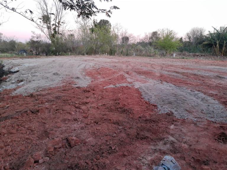 Terreno à venda no Camobi: 