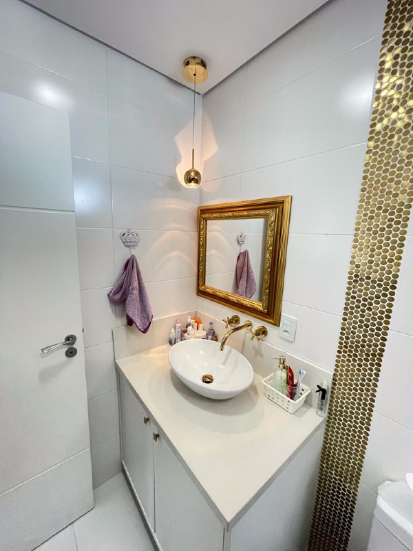 Casa de Condomínio à venda no São José: 