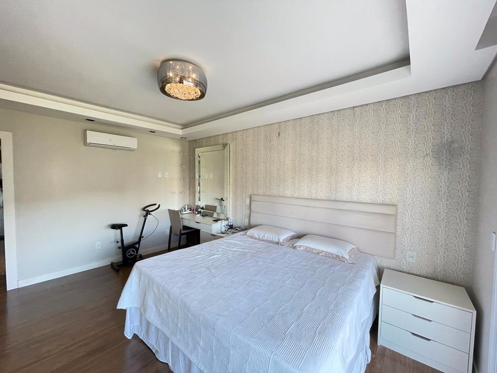 Casa de Condomínio à venda no São José: 