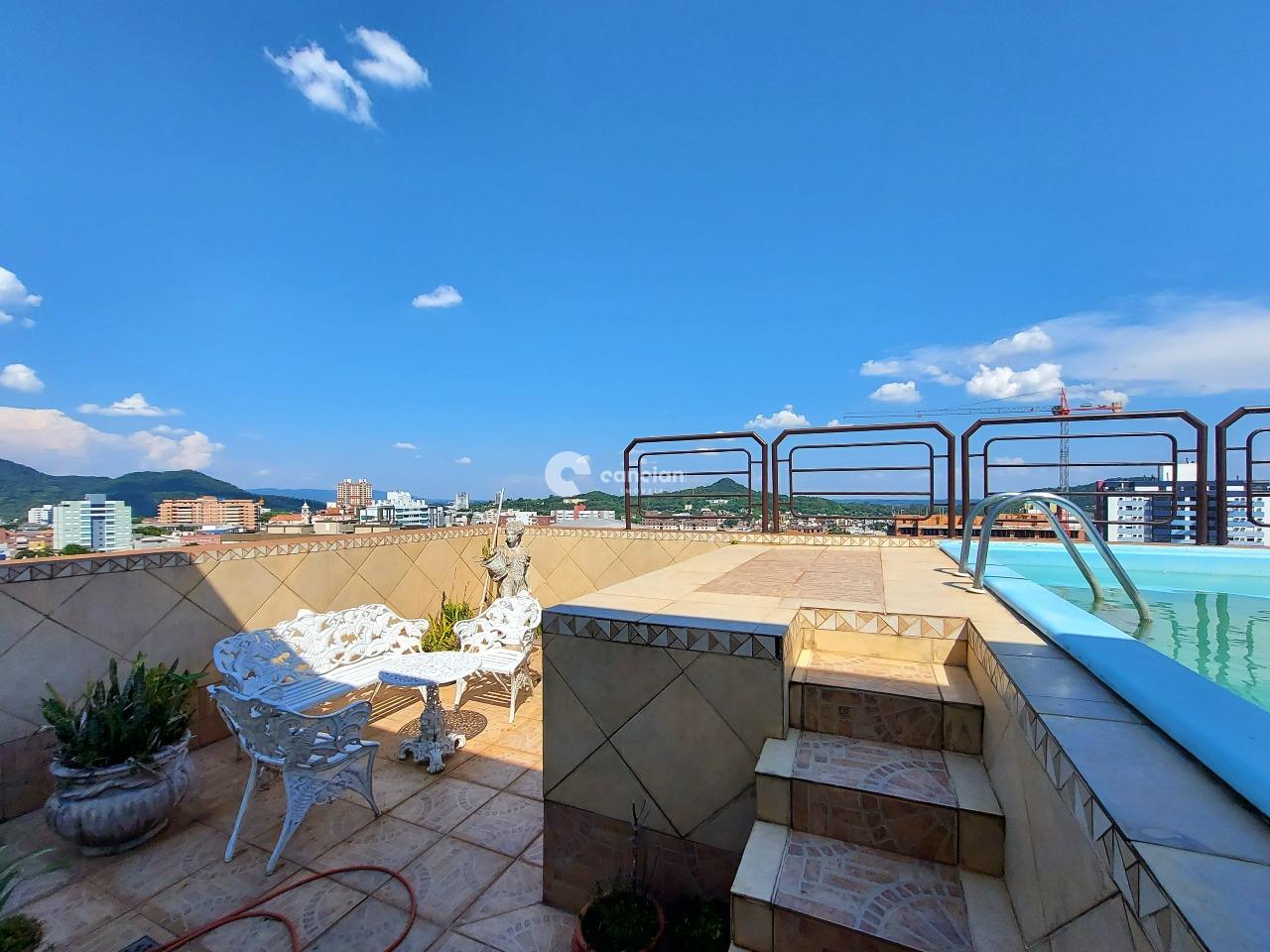 Cobertura à venda no Centro: 