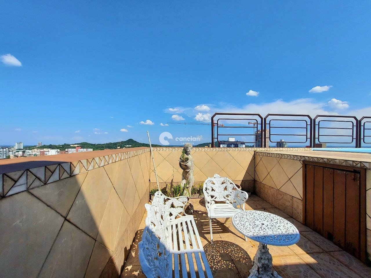 Cobertura à venda no Centro: 