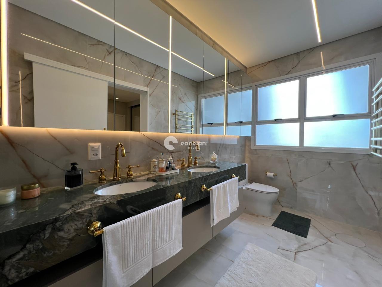 Casa de Condomínio à venda no Tomazetti: 