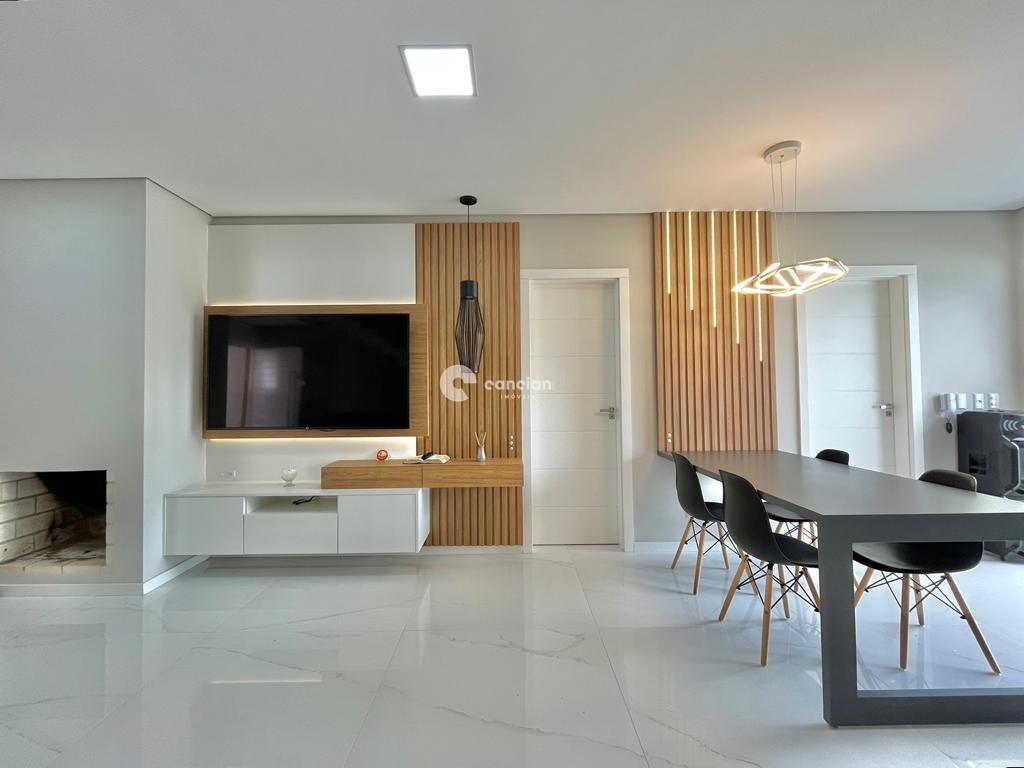 Casa à venda no Camobi: 