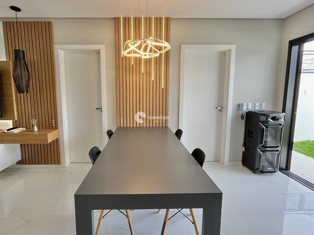 Casa à venda no Camobi: 