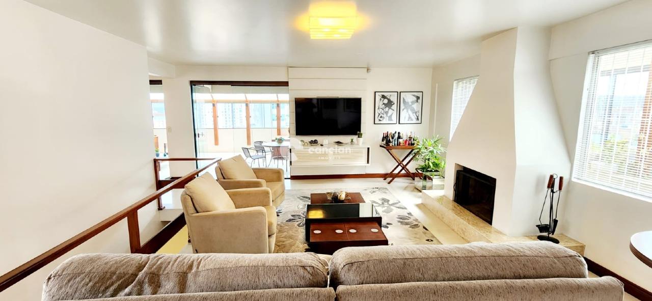 Cobertura à venda no Centro: