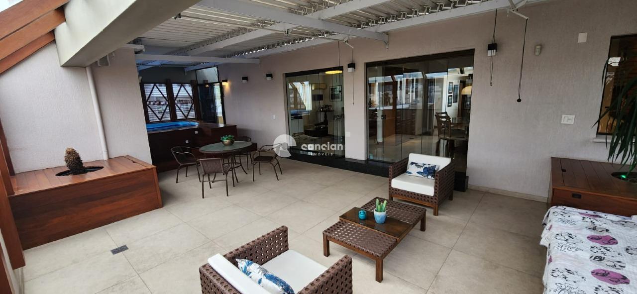 Cobertura à venda no Centro: