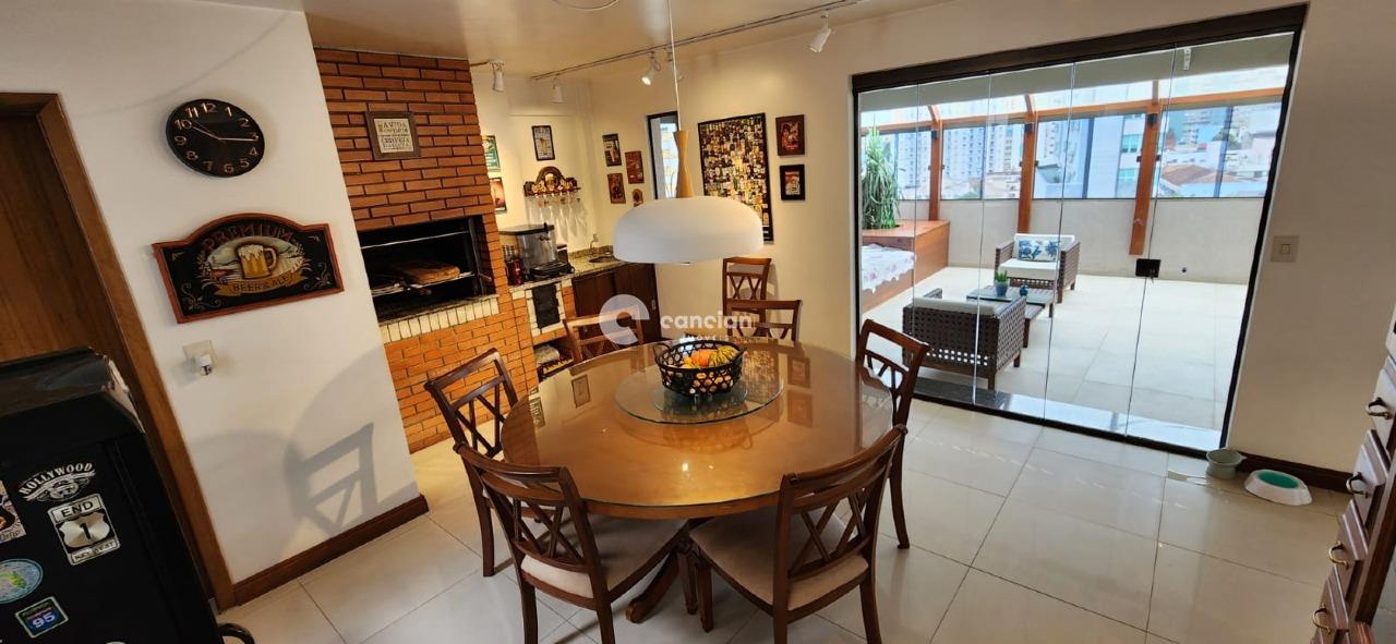 Cobertura à venda no Centro: