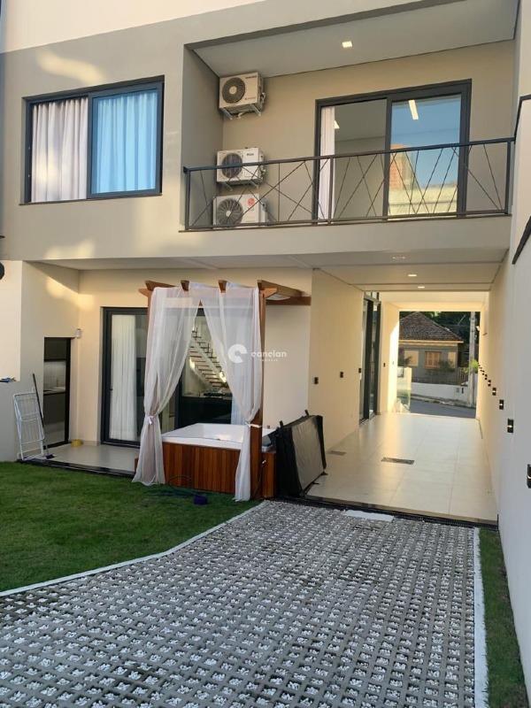 Casa à venda no Menino Jesus: