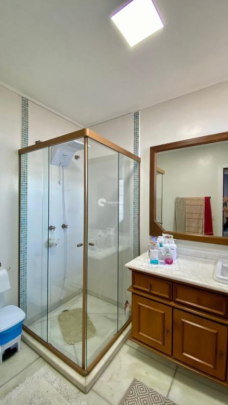 Apartamento à venda no Nossa Senhora Medianeira: Banheiro suíte 02