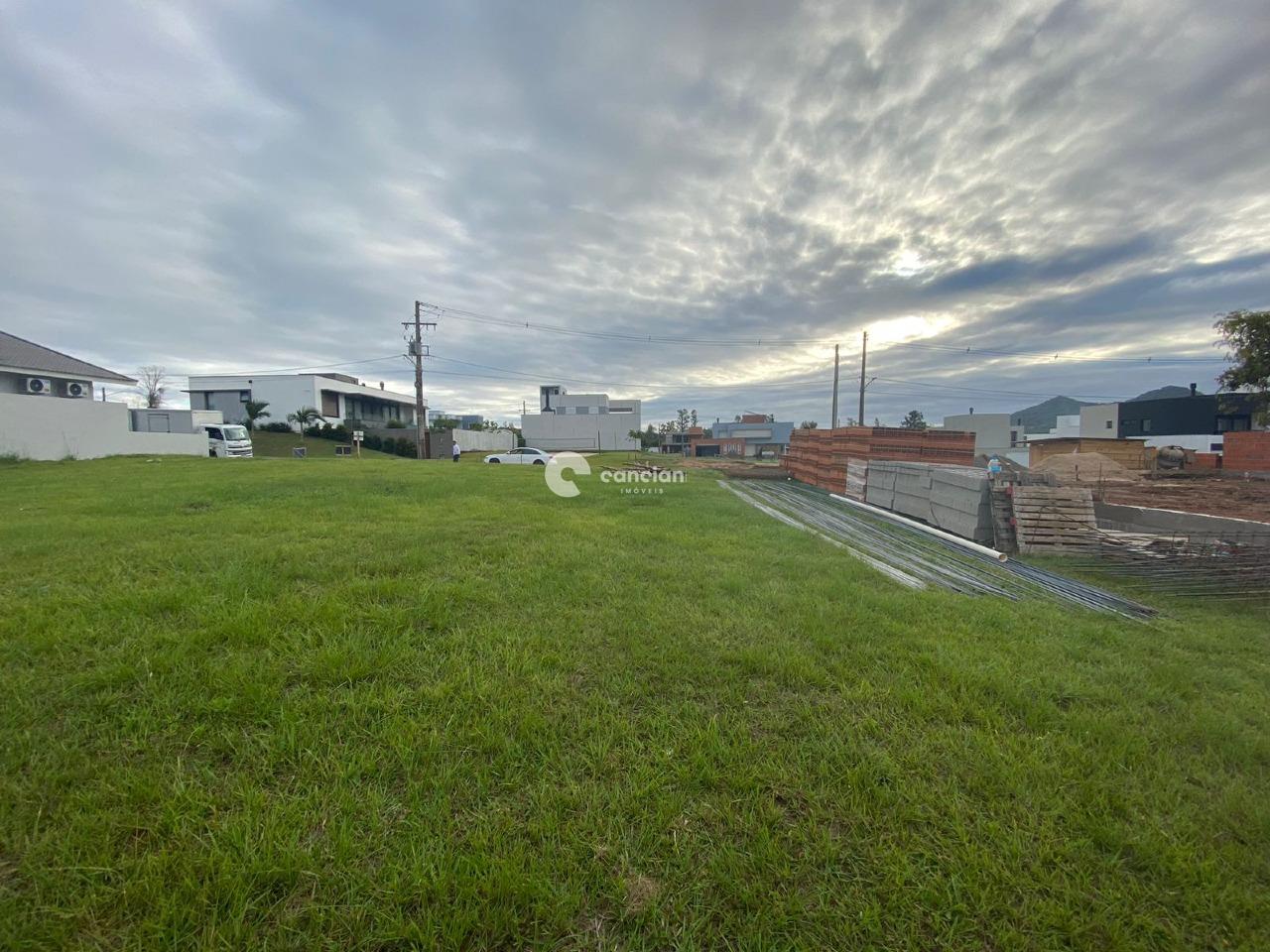 Terreno em condomínio à venda no Camobi: