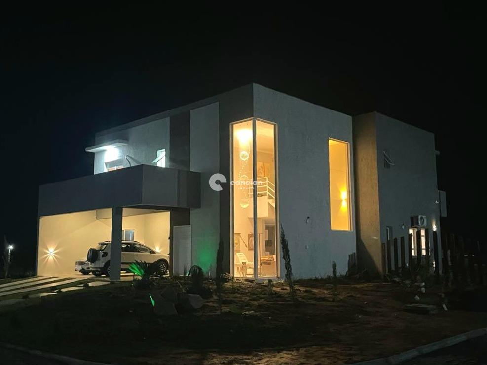 Casa de Condomínio à venda no Camobi: