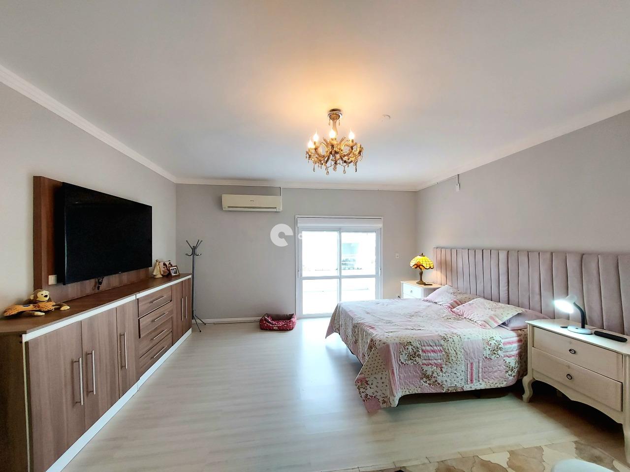 Casa de Condomínio à venda no Camobi: