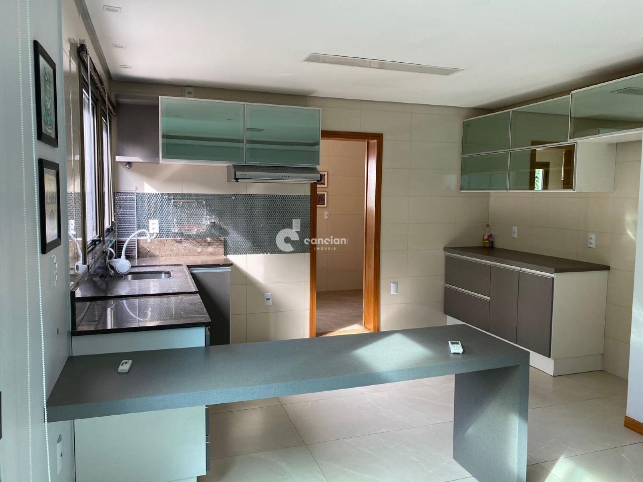 Casa de Condomínio à venda no Tomazetti: 