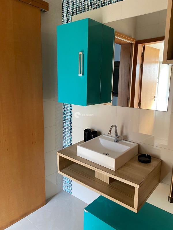 Casa de Condomínio à venda no Tomazetti: 