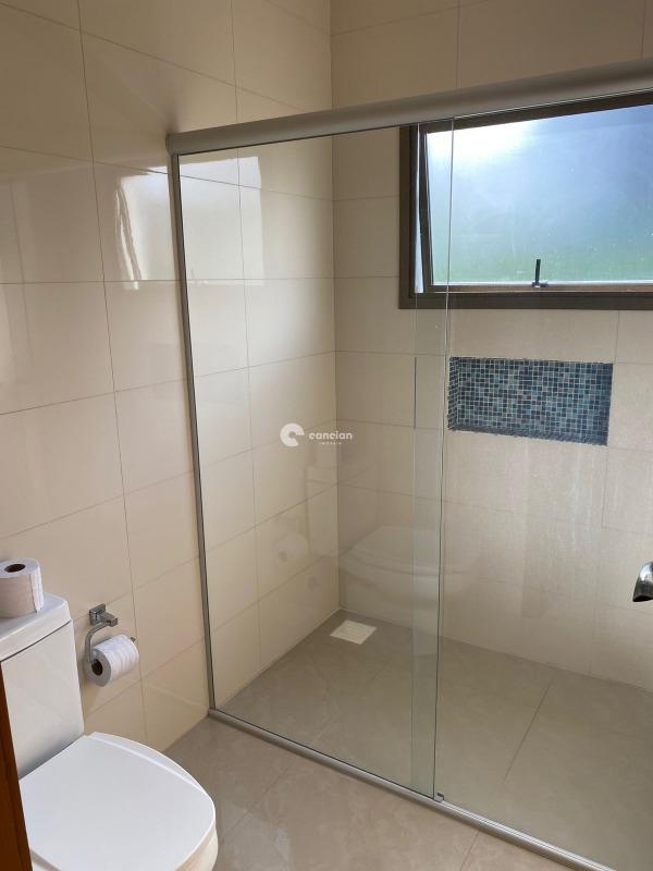 Casa de Condomínio à venda no Tomazetti: 