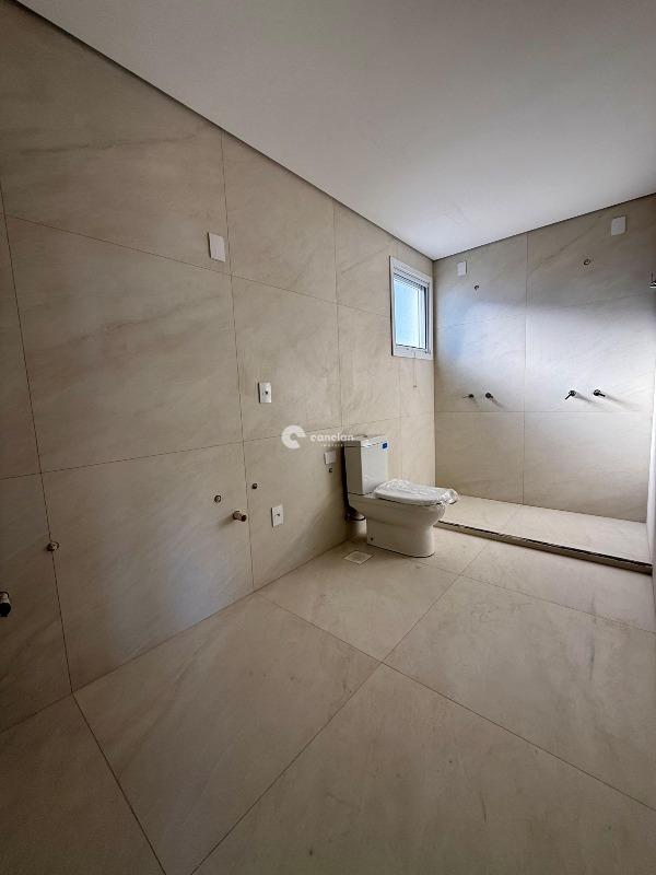 Casa de Condomínio à venda no Tomazetti: 