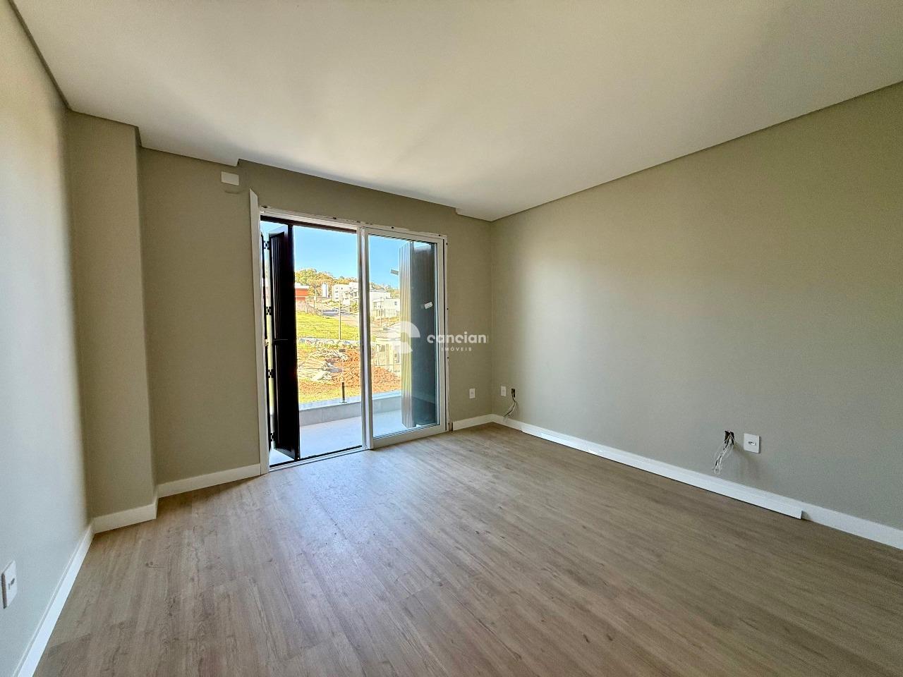 Casa de Condomínio à venda no Tomazetti: 