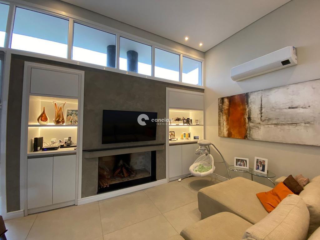 Casa de Condomínio à venda no Tomazetti: 