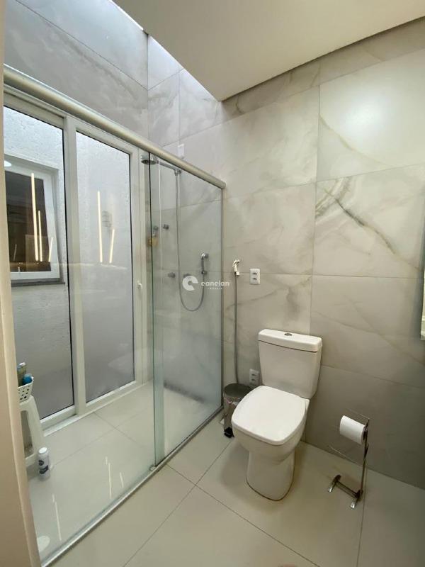 Casa de Condomínio à venda no Tomazetti: 