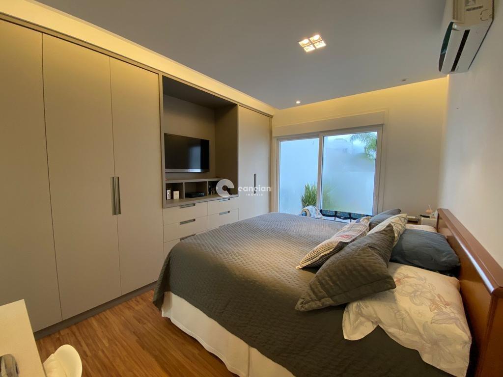 Casa de Condomínio à venda no Tomazetti: 