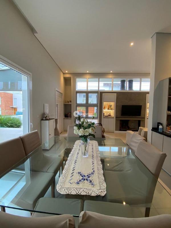 Casa de Condomínio à venda no Tomazetti: 