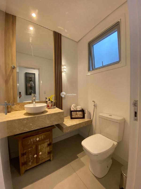 Casa de Condomínio à venda no Tomazetti: 