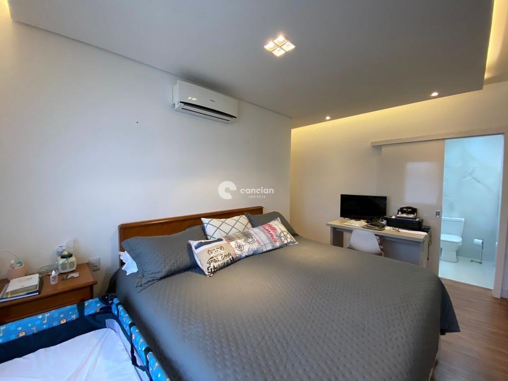 Casa de Condomínio à venda no Tomazetti: 