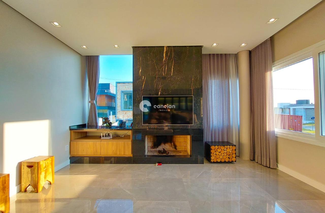 Casa de Condomínio à venda no Tomazetti: