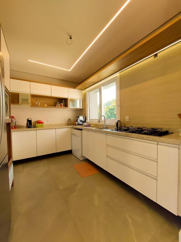 Casa de Condomínio à venda no Tomazetti: