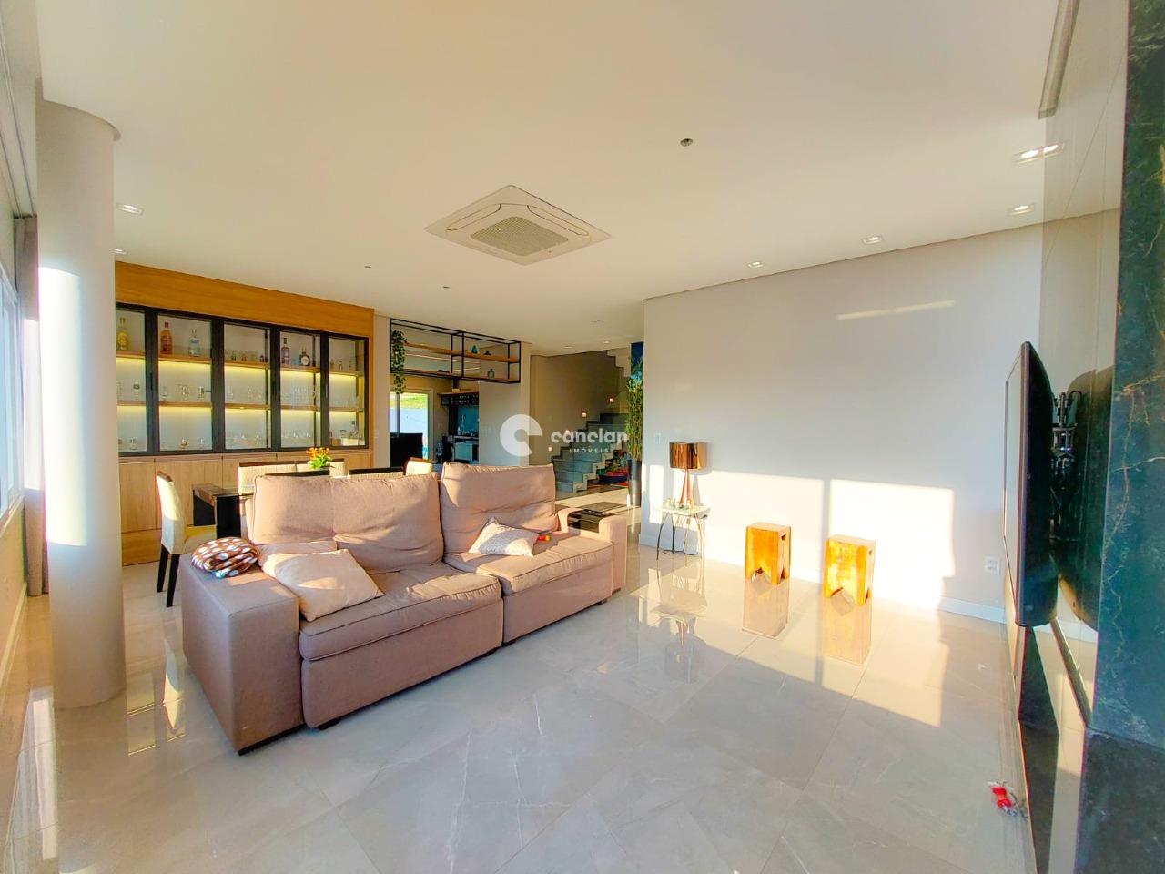 Casa de Condomínio à venda no Tomazetti: