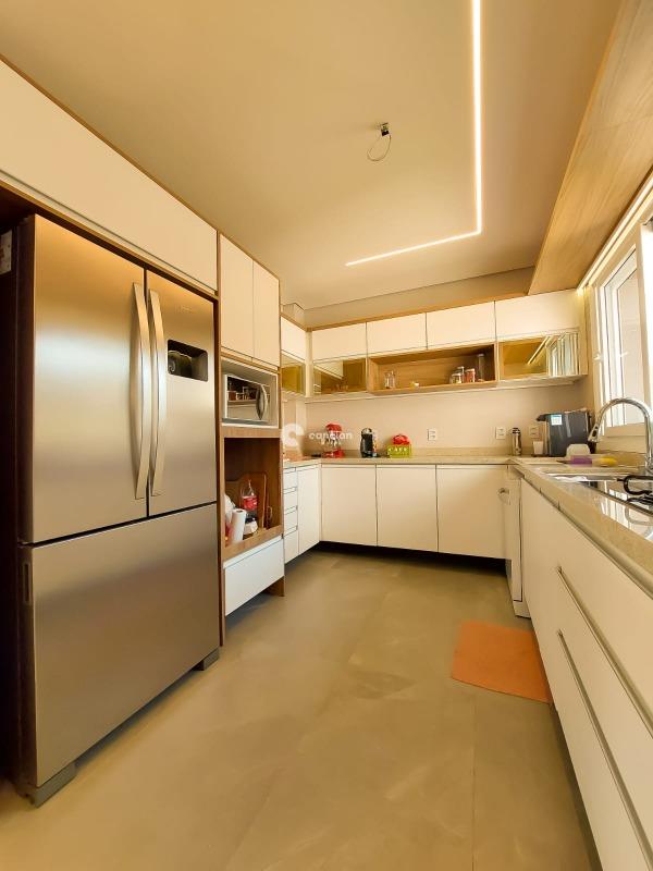 Casa de Condomínio à venda no Tomazetti: